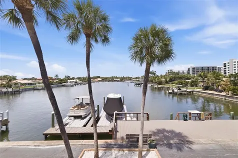 3717 46th Avenue S St Petersburg FL 33711