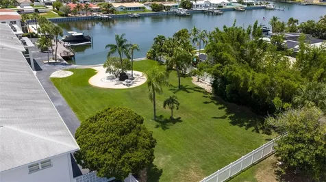 3717 46th Avenue S St Petersburg FL 33711