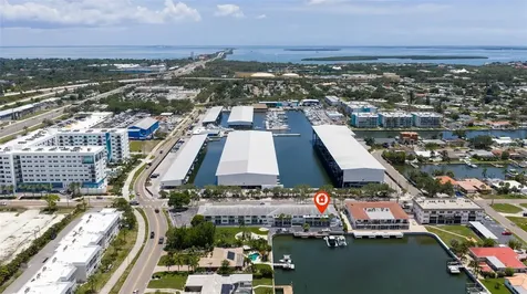 3717 46th Avenue S St Petersburg FL 33711