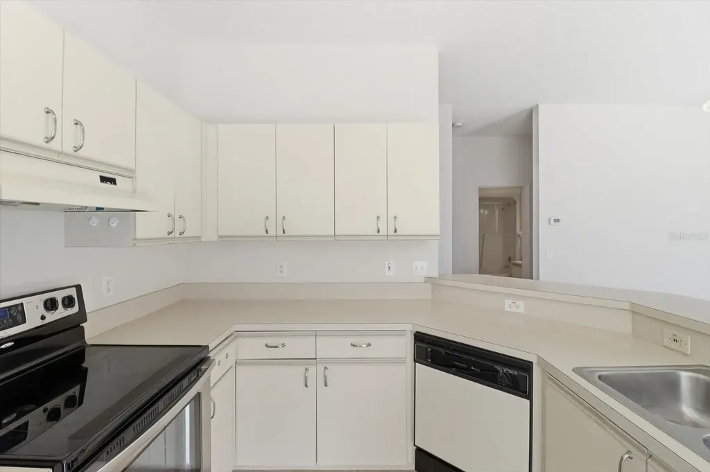 826 W Cockatiel Loop Hernando FL 34442