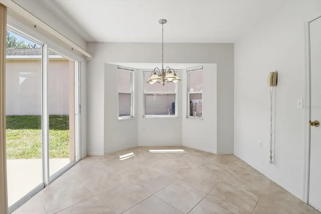 826 W Cockatiel Loop Hernando FL 34442