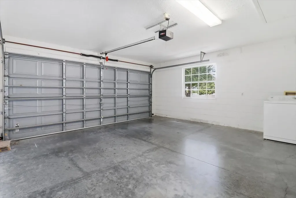 826 W Cockatiel Loop Hernando FL 34442