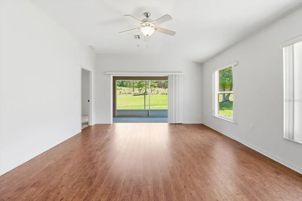 826 W Cockatiel Loop Hernando FL 34442