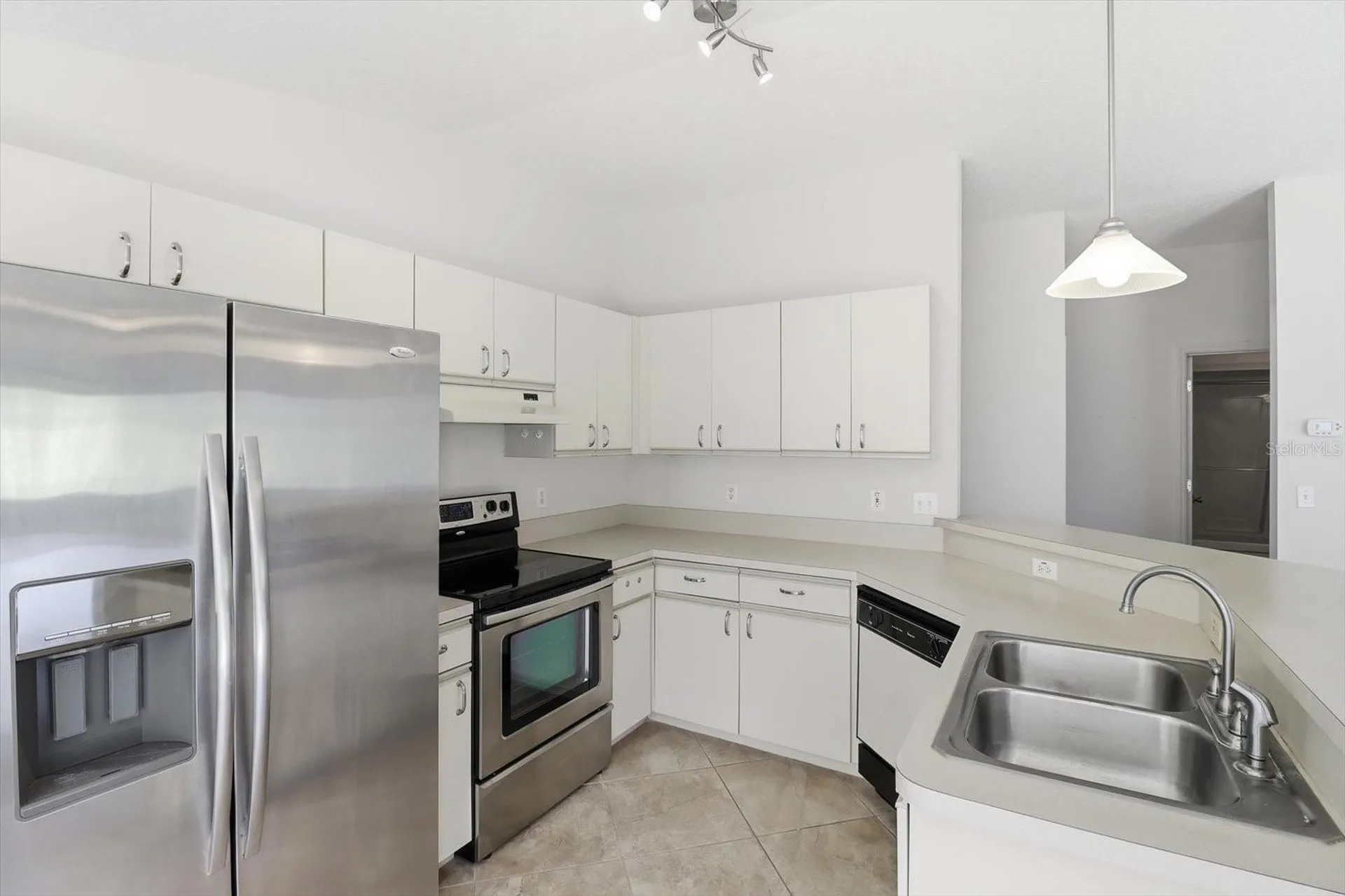 826 W Cockatiel Loop Hernando FL 34442