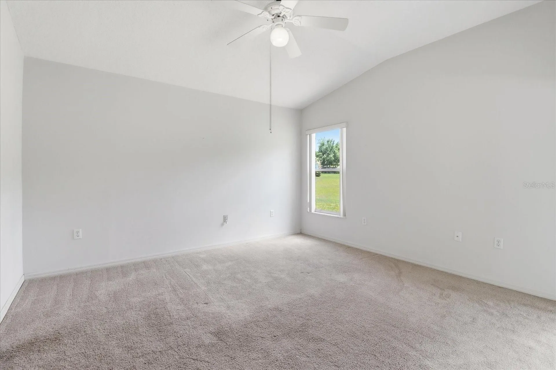 826 W Cockatiel Loop Hernando FL 34442