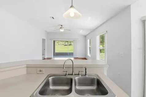 826 W Cockatiel Loop Hernando FL 34442