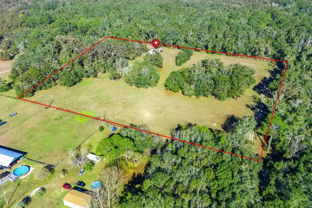 21800 SW 15th Avenue Newberry FL 32669