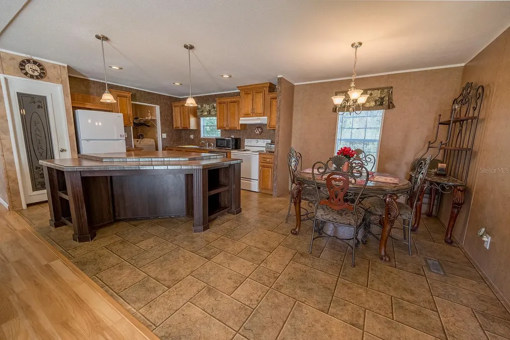 21800 SW 15th Avenue Newberry FL 32669