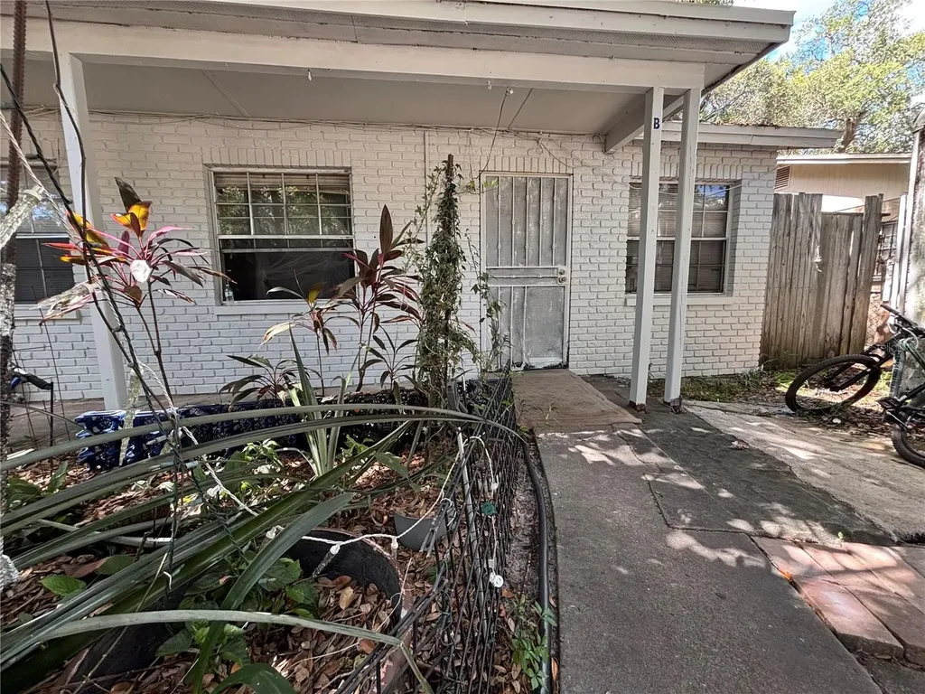 1210 E 140th Avenue Tampa FL 33613