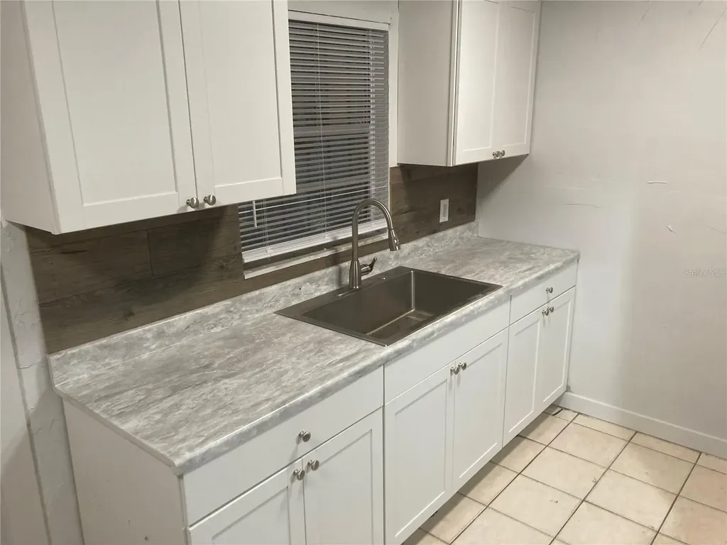 1210 E 140th Avenue Tampa FL 33613