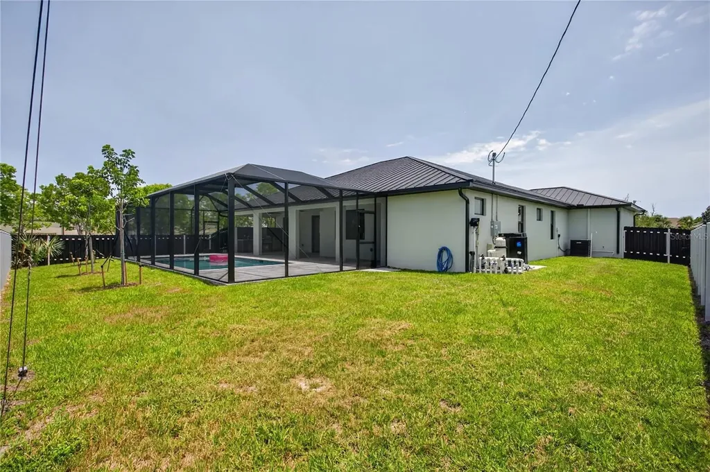 819 SW 16th Terrace Cape Coral FL 33991