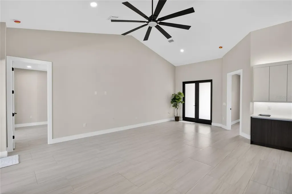 819 SW 16th Terrace Cape Coral FL 33991