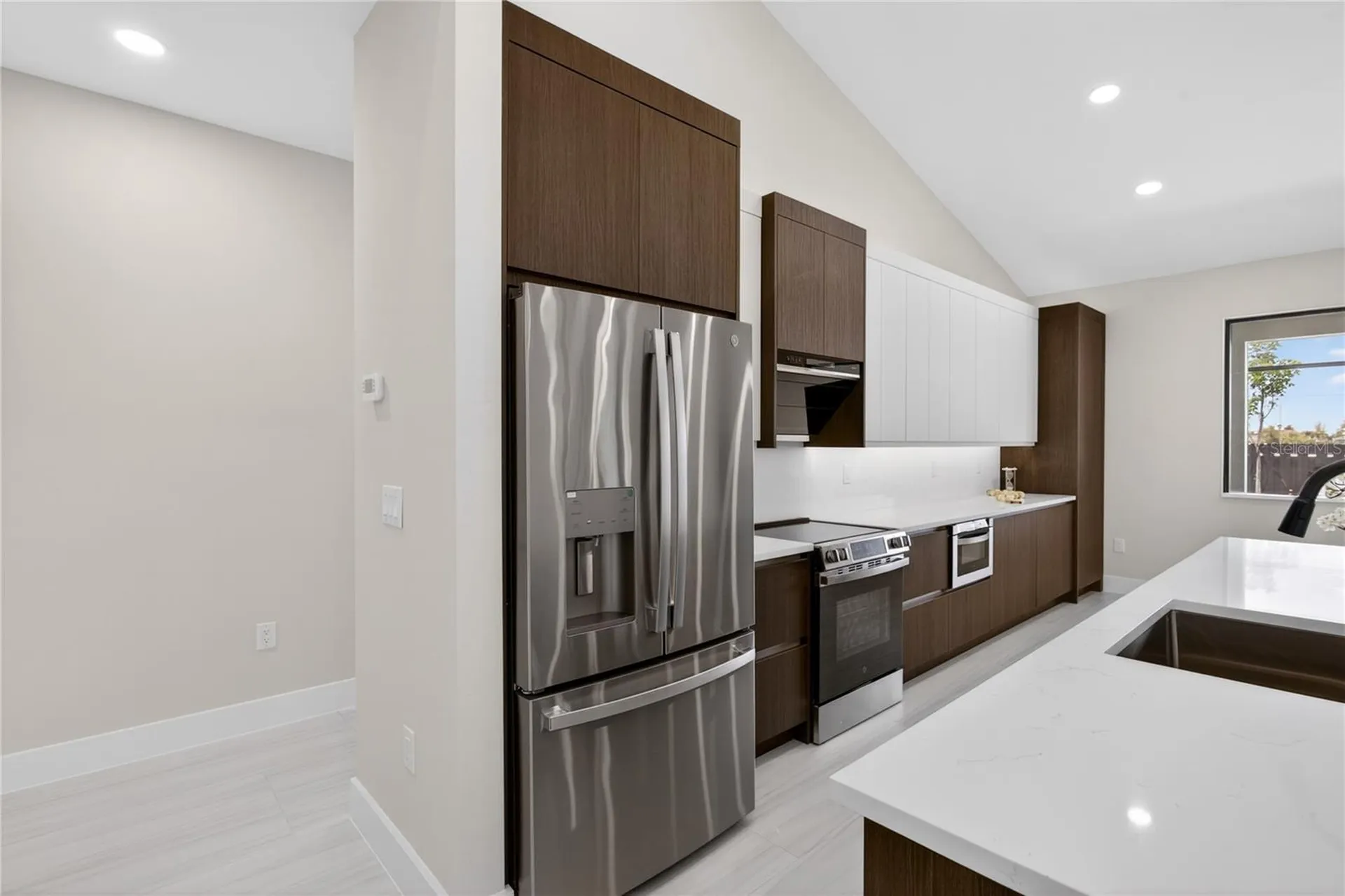 819 SW 16th Terrace Cape Coral FL 33991