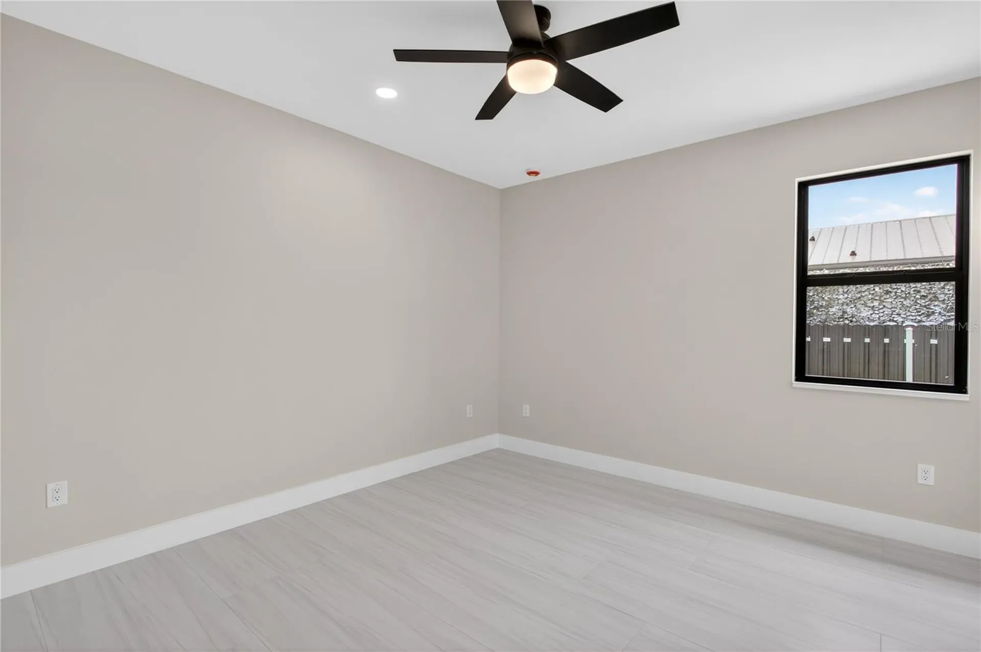 819 SW 16th Terrace Cape Coral FL 33991