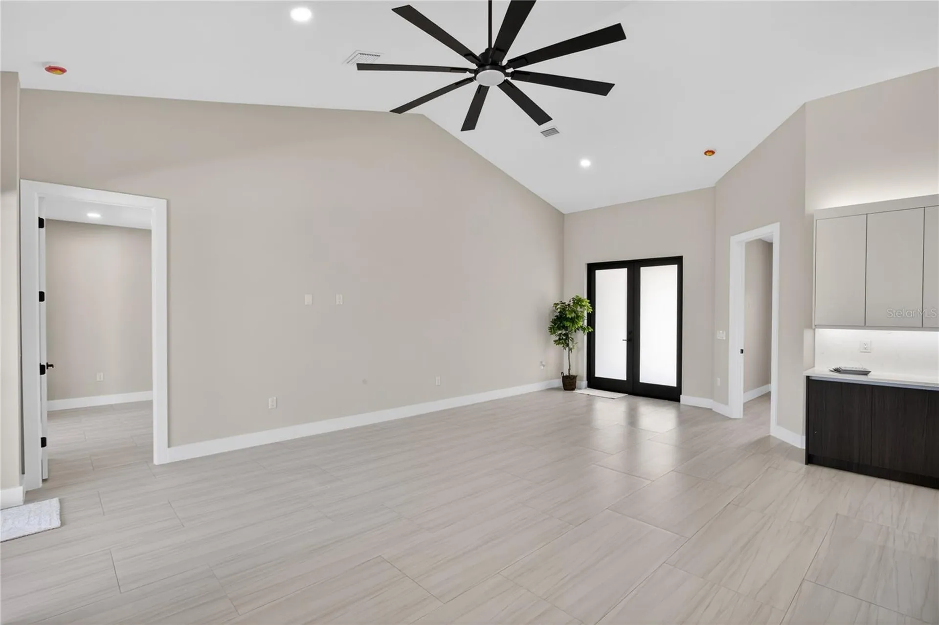 819 SW 16th Terrace Cape Coral FL 33991