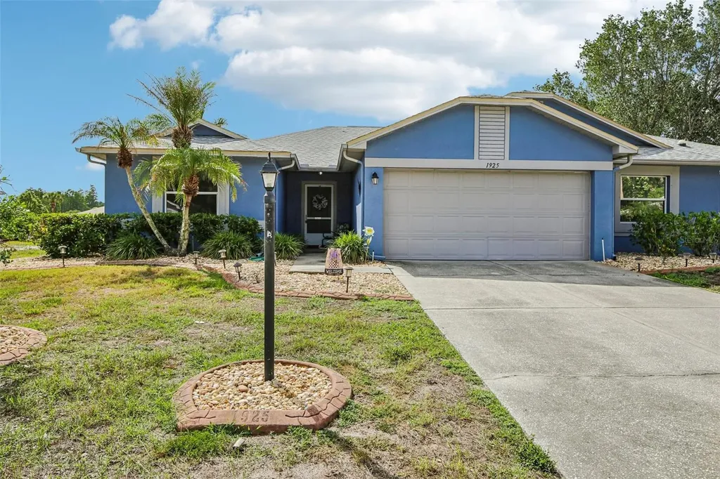 1925 Grand Cypress Lane Sun City Center FL 33573