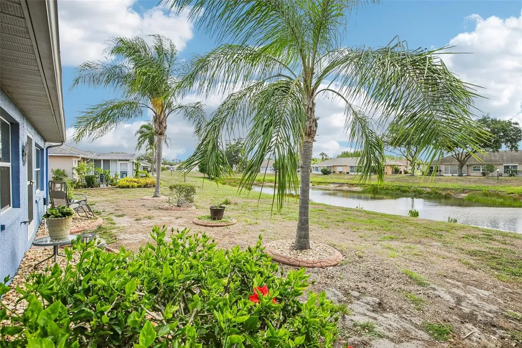 1925 Grand Cypress Lane Sun City Center FL 33573