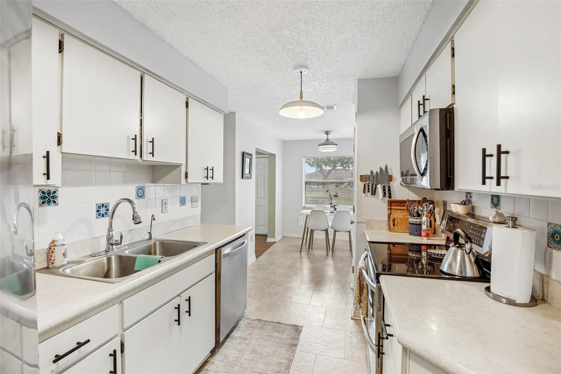 1925 Grand Cypress Lane Sun City Center FL 33573