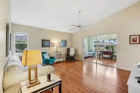 1925 Grand Cypress Lane Sun City Center FL 33573
