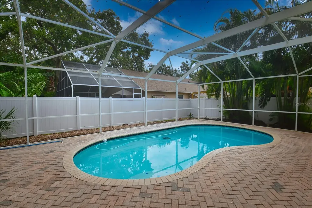 7519 Harbor View Way Seminole FL 33776