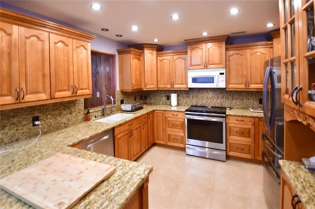 7519 Harbor View Way Seminole FL 33776