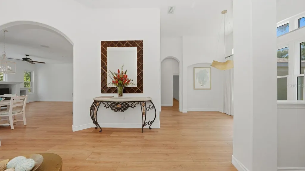 523 Juan Anasco Drive Longboat Key FL 34228