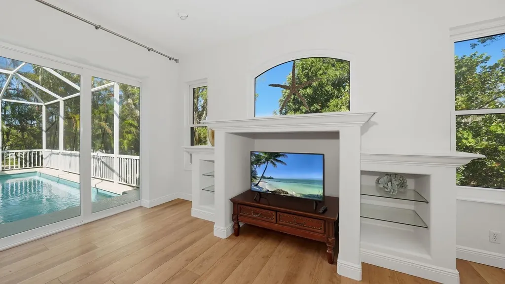 523 Juan Anasco Drive Longboat Key FL 34228