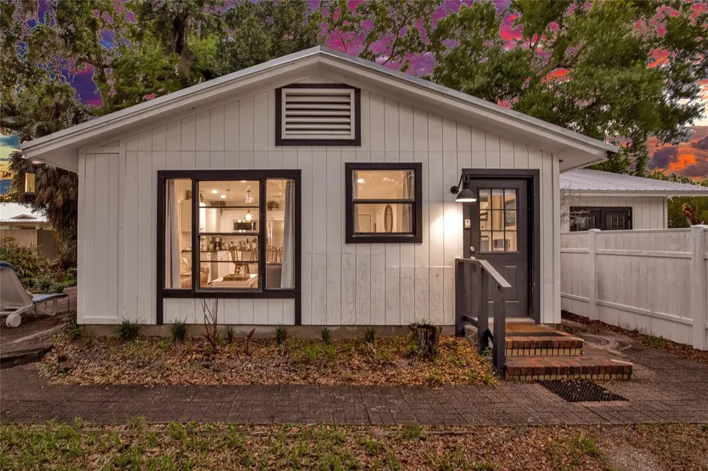 801 Canal Street New Smyrna Beach FL 32168