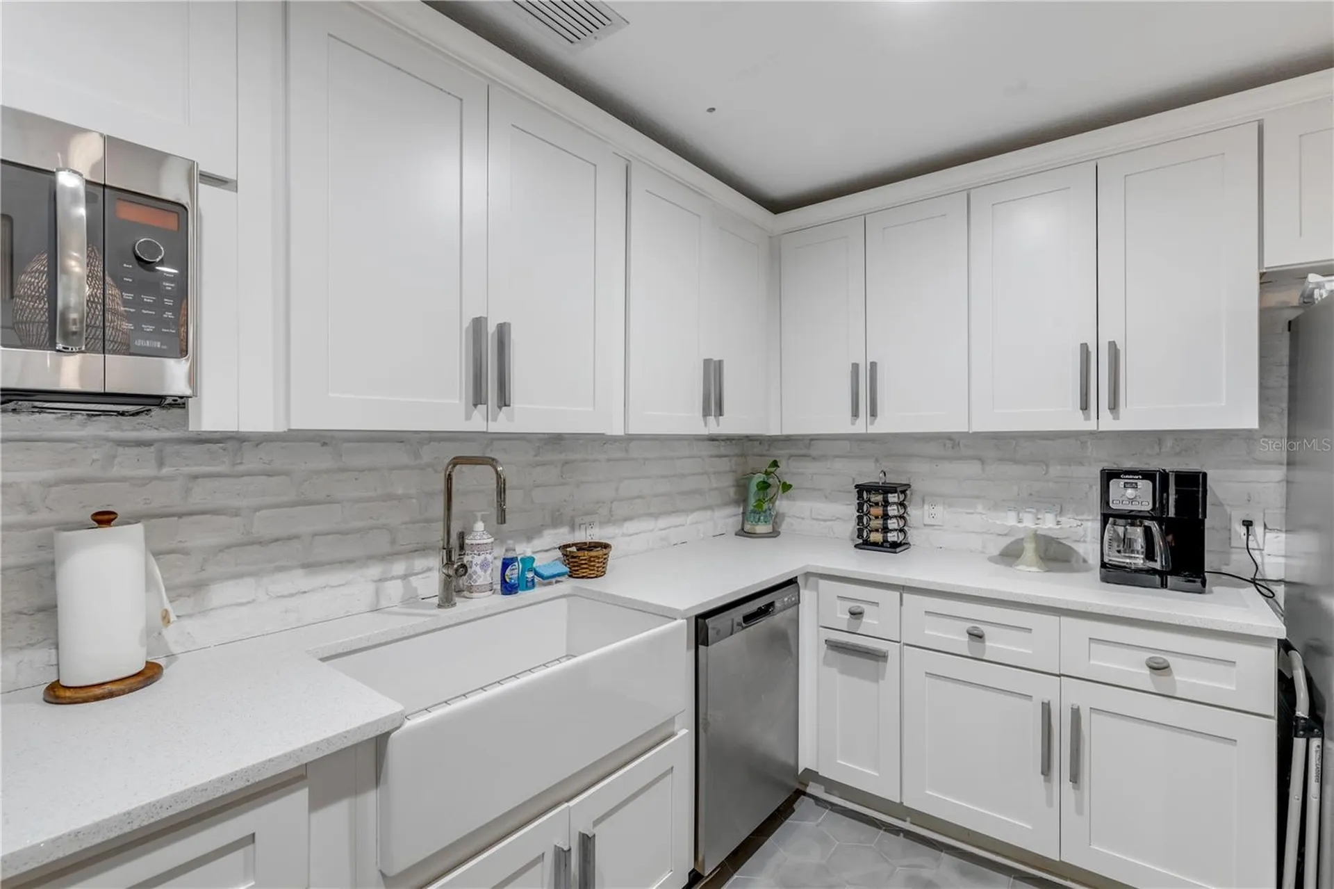 801 Canal Street New Smyrna Beach FL 32168
