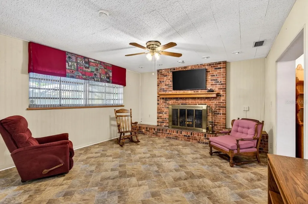 825 W Whatley Place Tampa FL 33604