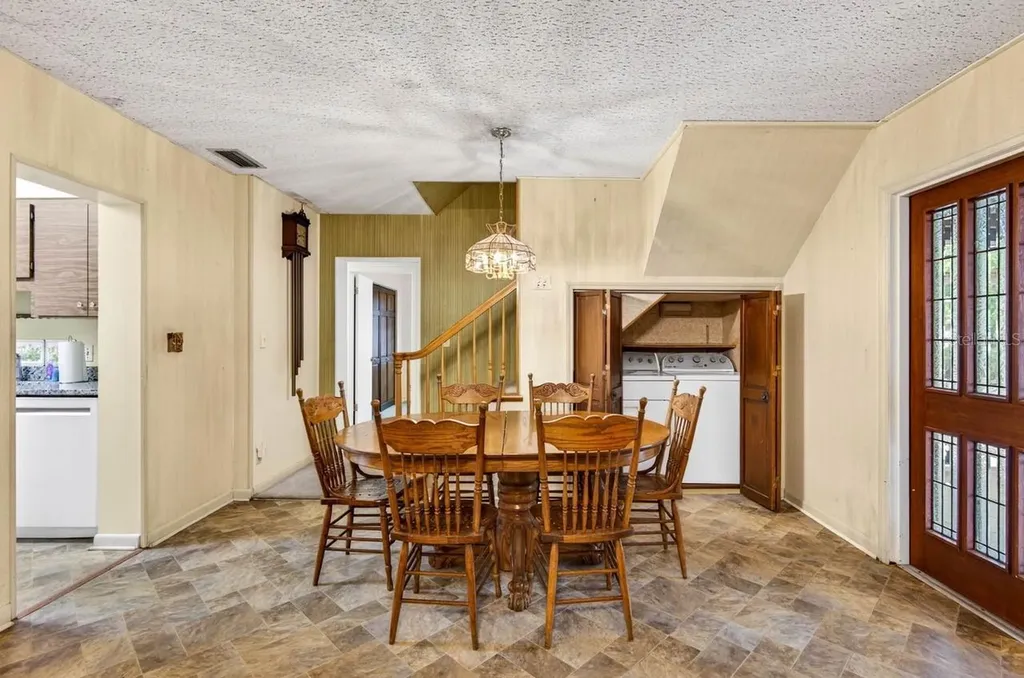 825 W Whatley Place Tampa FL 33604