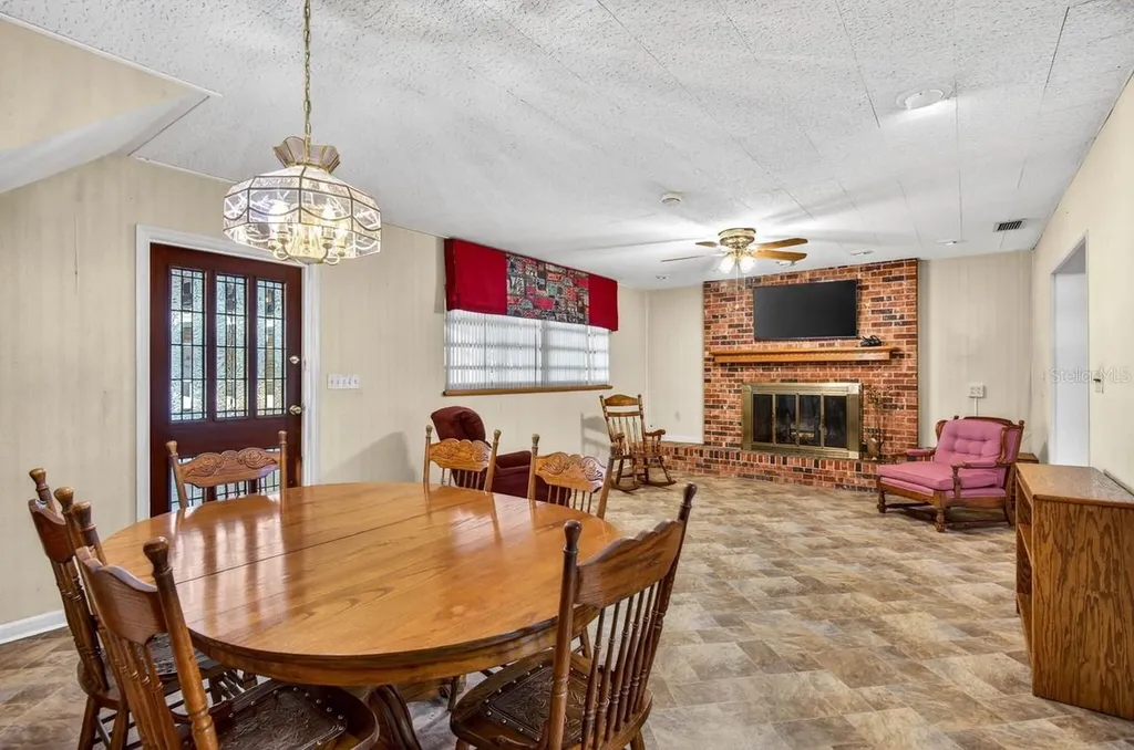 825 W Whatley Place Tampa FL 33604