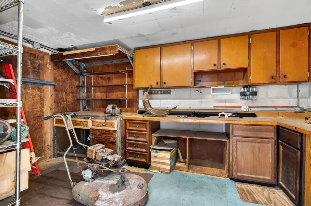 825 W Whatley Place Tampa FL 33604