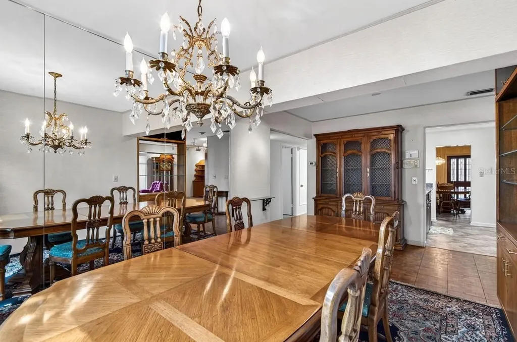 825 W Whatley Place Tampa FL 33604
