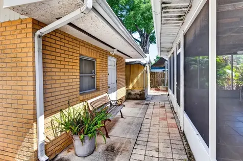 825 W Whatley Place Tampa FL 33604