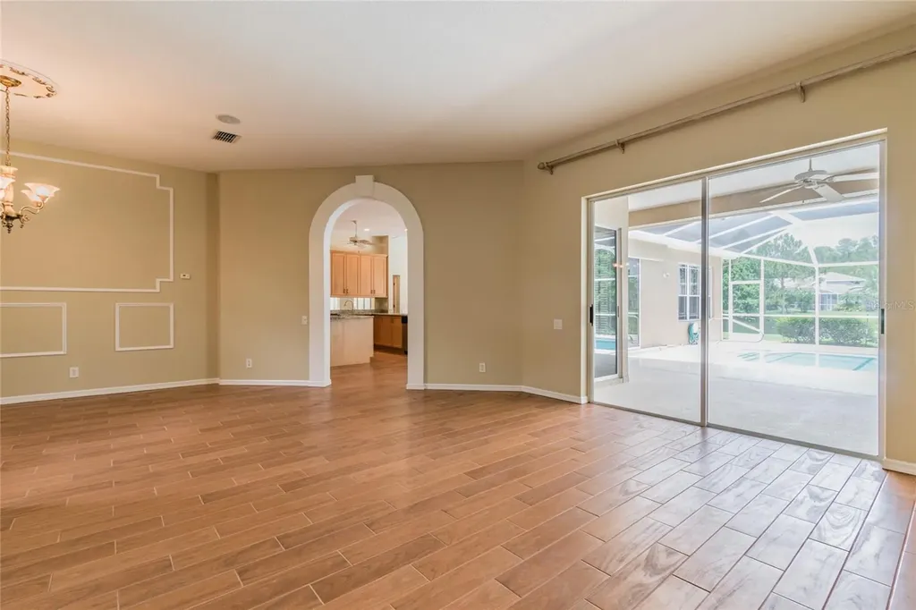 10559 Greencrest Drive Tampa FL 33626