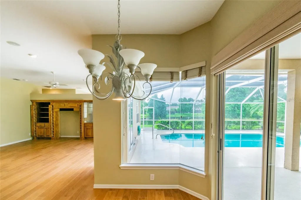 10559 Greencrest Drive Tampa FL 33626