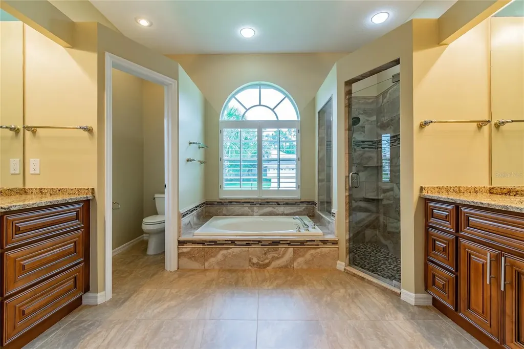 10559 Greencrest Drive Tampa FL 33626