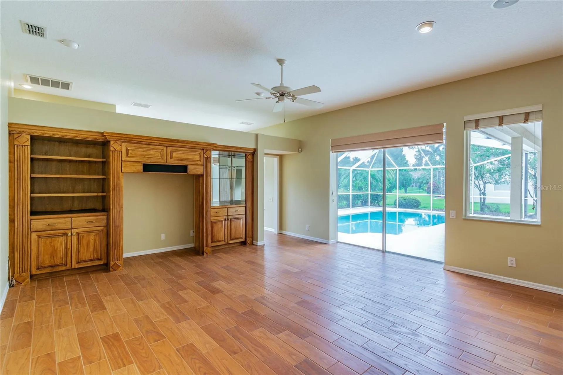 10559 Greencrest Drive Tampa FL 33626