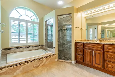 10559 Greencrest Drive Tampa FL 33626