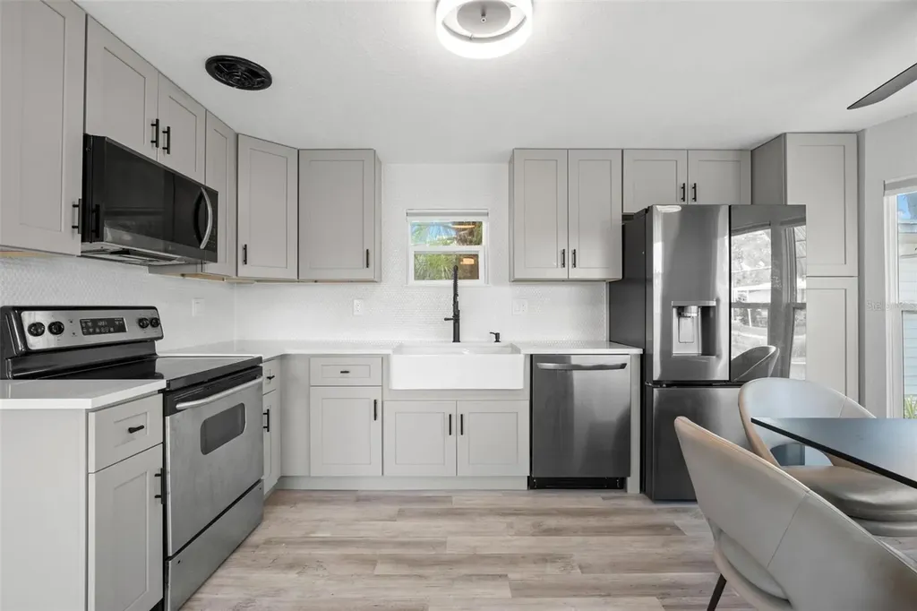 4851 W Gandy Boulevard Tampa FL 33611