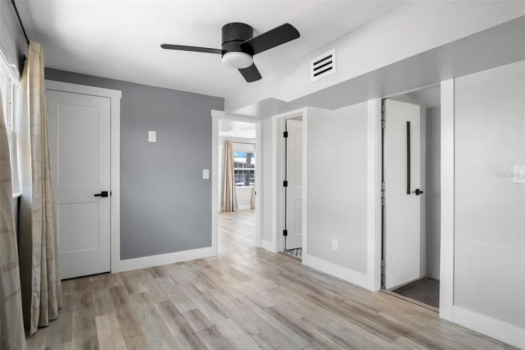 4851 W Gandy Boulevard Tampa FL 33611