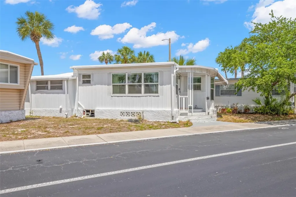 4851 W Gandy Boulevard Tampa FL 33611