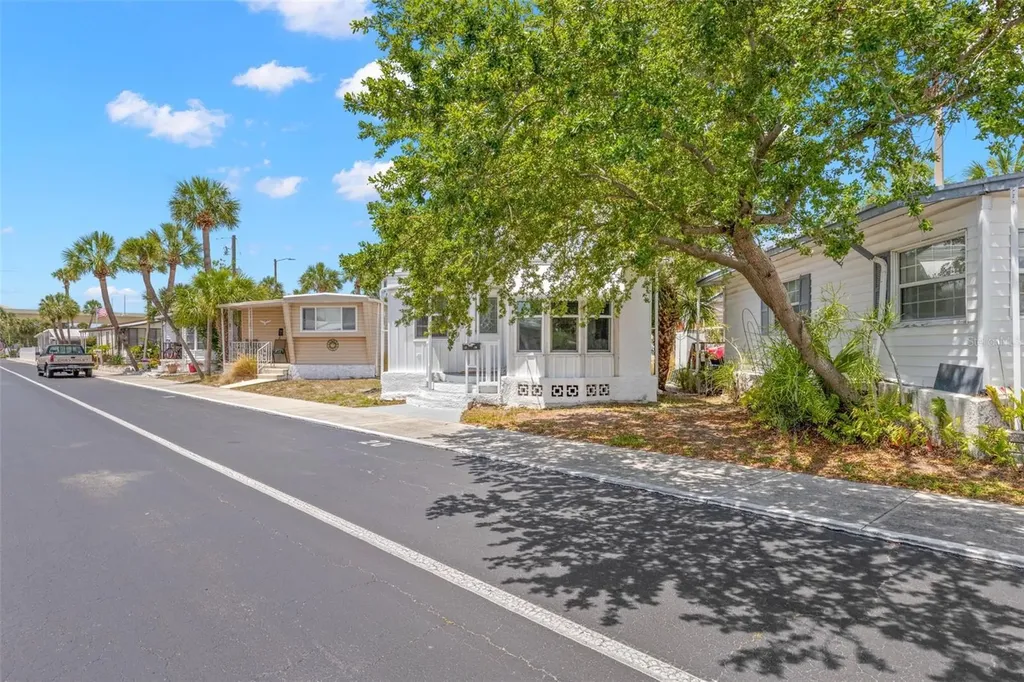 4851 W Gandy Boulevard Tampa FL 33611