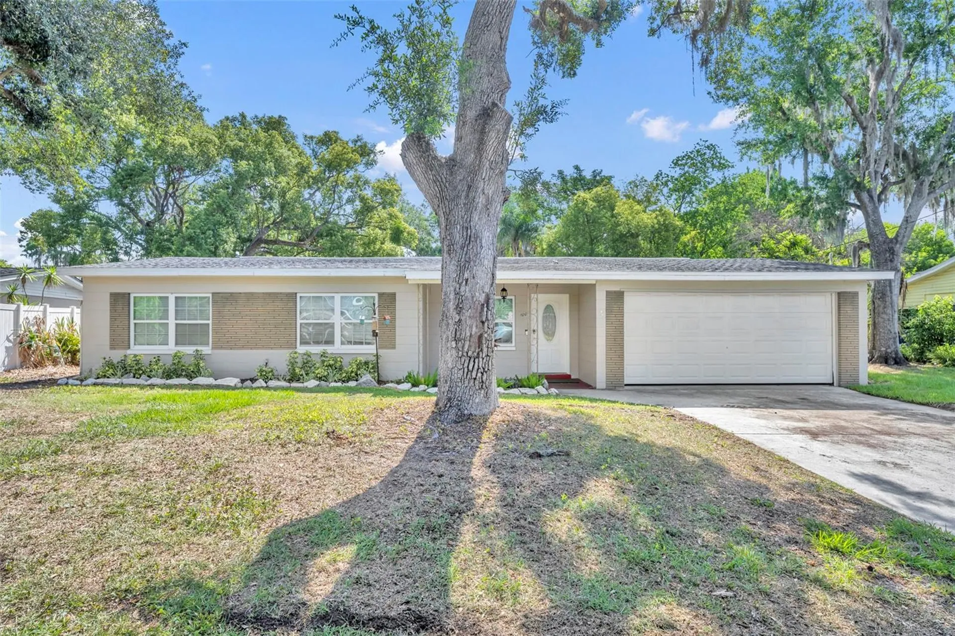 1009 Lake Bell Drive Winter Park FL 32789