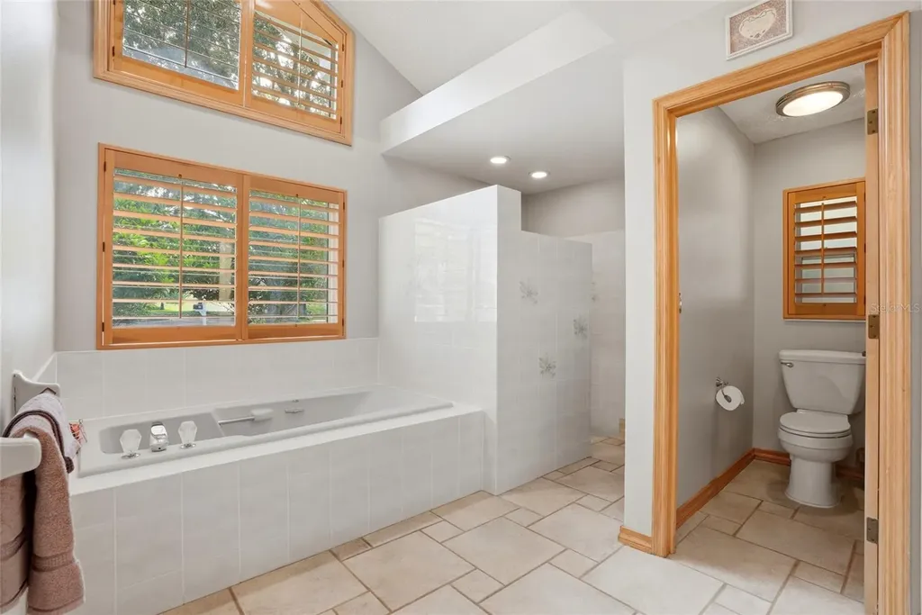 3493 Shoreline Circle Palm Harbor FL 34684