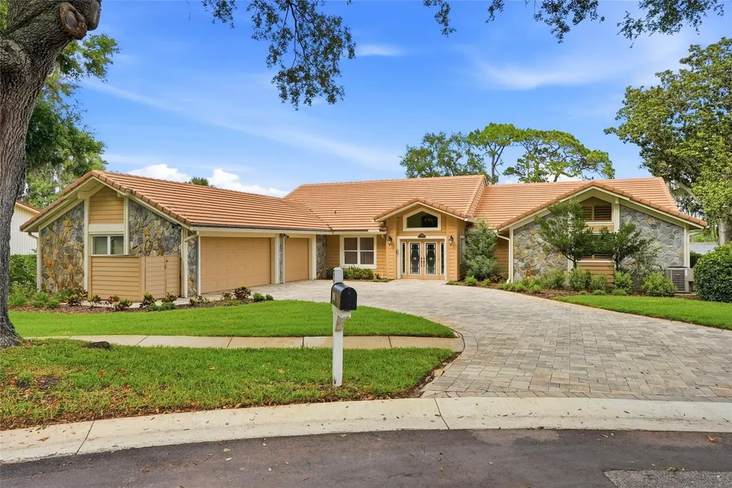 3493 Shoreline Circle Palm Harbor FL 34684