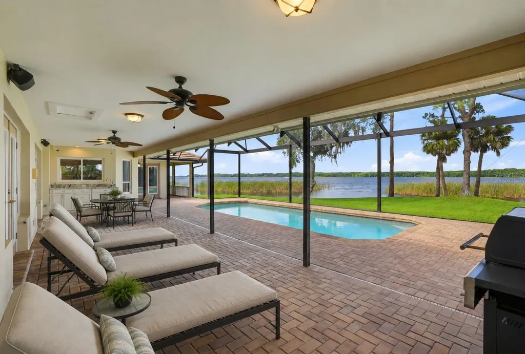 3493 Shoreline Circle Palm Harbor FL 34684