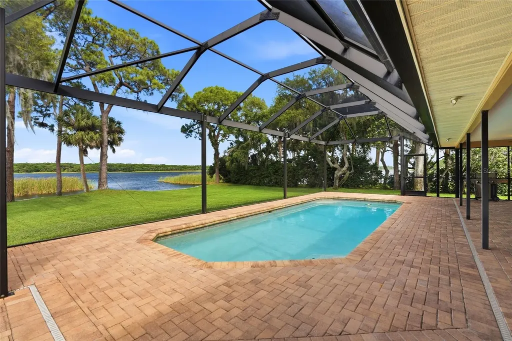 3493 Shoreline Circle Palm Harbor FL 34684