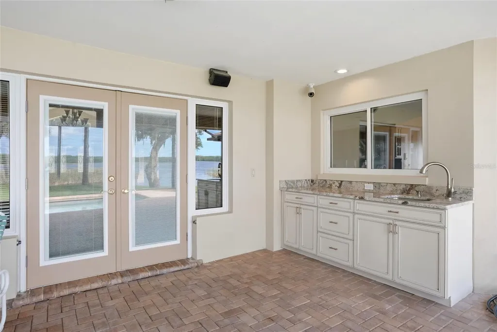 3493 Shoreline Circle Palm Harbor FL 34684